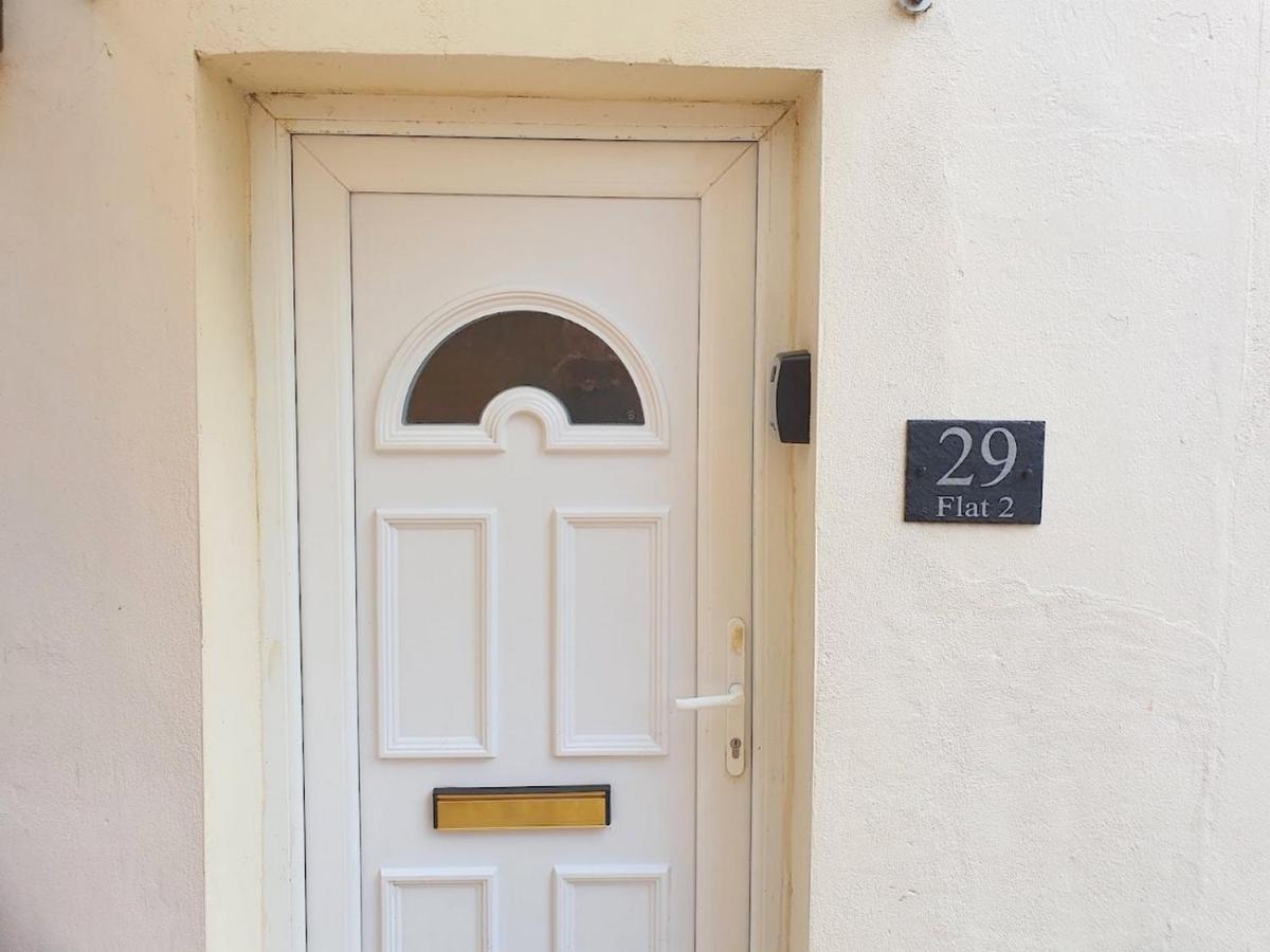 Bassett Flat With 2 Bedrooms And Superfast Wi-Fi Sittingbourne Exterior photo