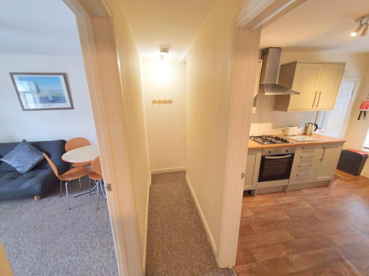 Bassett Flat With 2 Bedrooms And Superfast Wi-Fi Sittingbourne Exterior photo