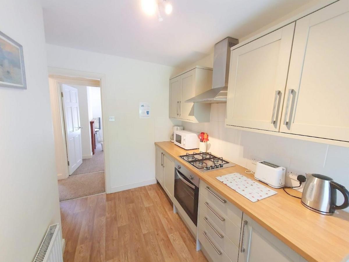 Bassett Flat With 2 Bedrooms And Superfast Wi-Fi Sittingbourne Exterior photo